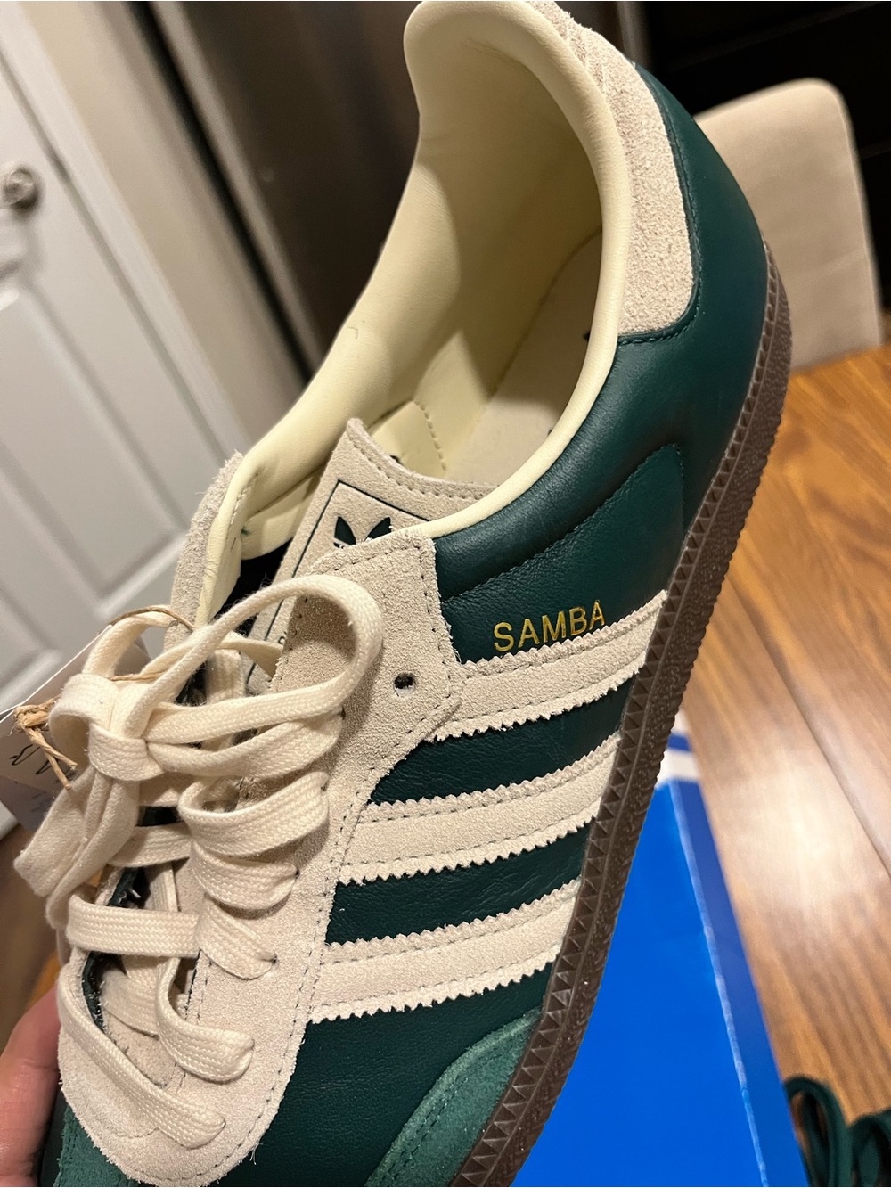adidas Samba OG Sneakers in Forest Green and Cream - Picture 2 of 6